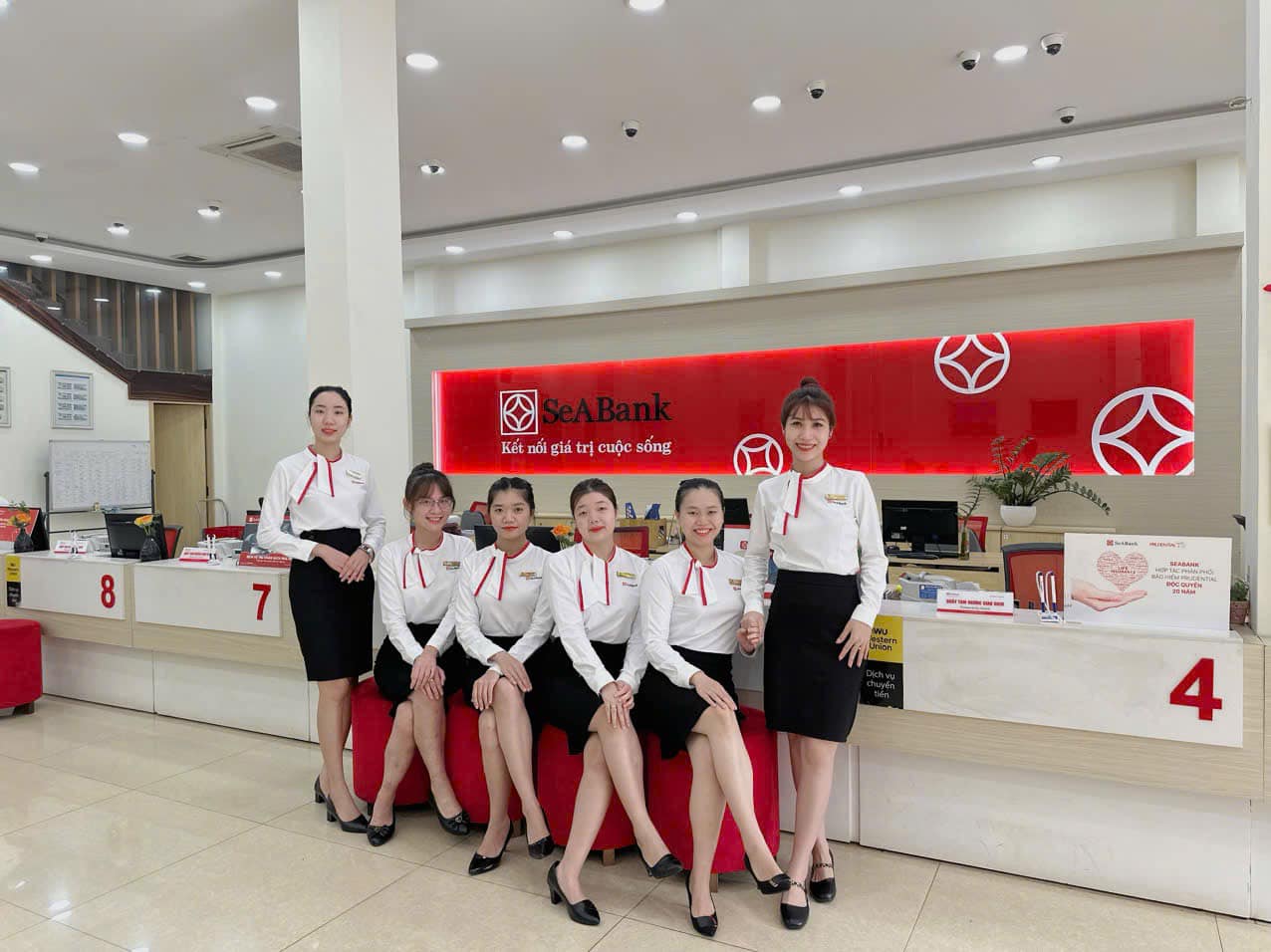 đồng phục ngân hàng Seabank