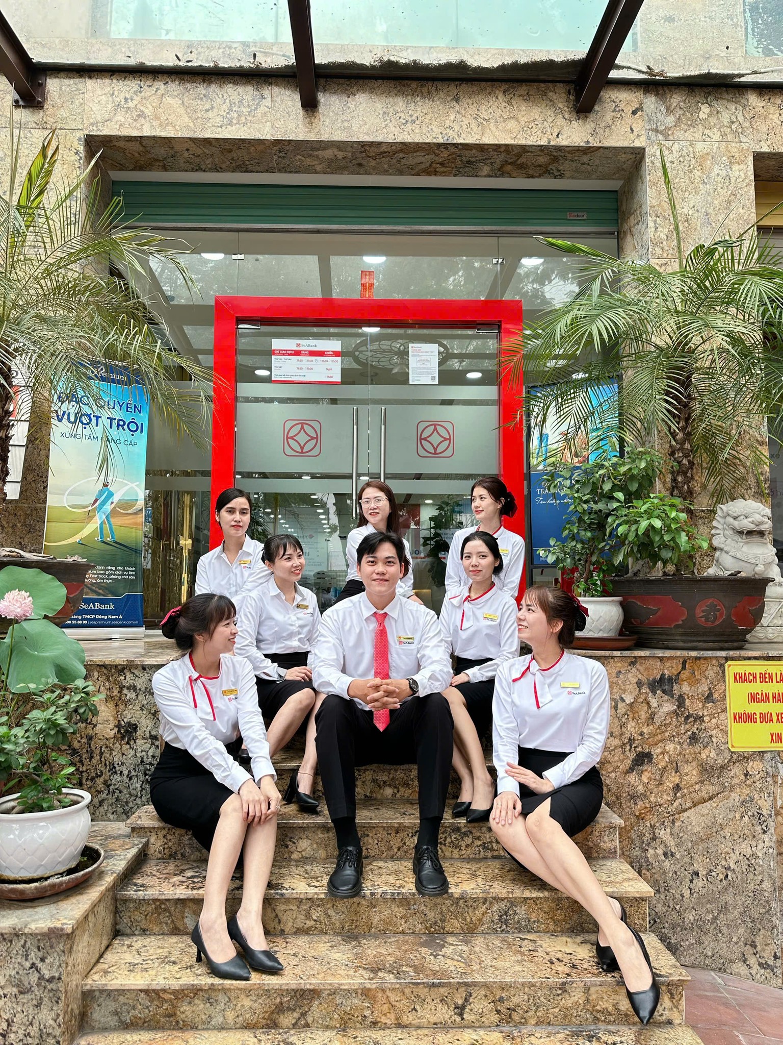 đồng phục ngân hàng Seabank